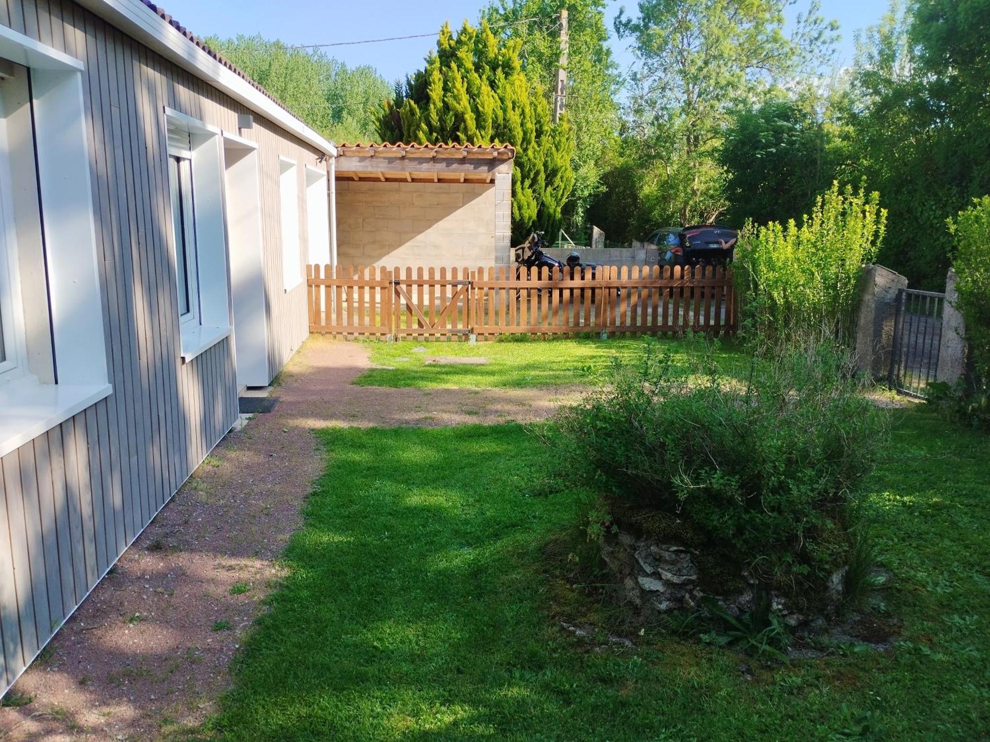Gite Le Vieux Moulin Sansais Exterior foto